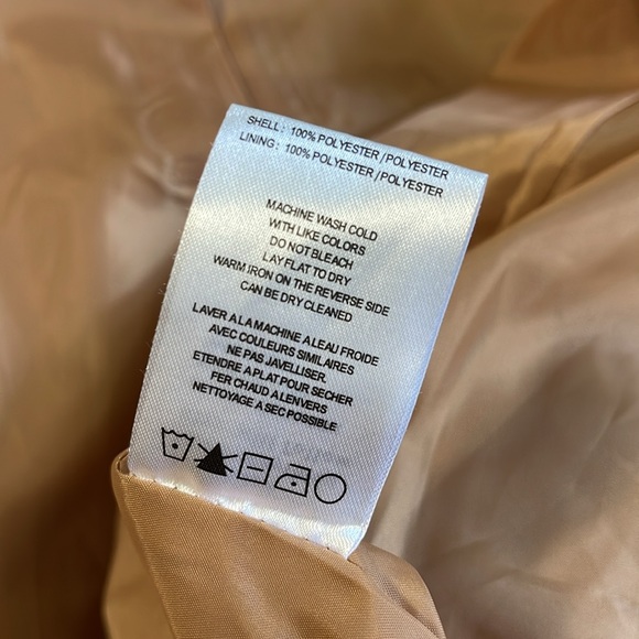 Beautiful Vigoss camel color baggy trench - Picture 7 of 7